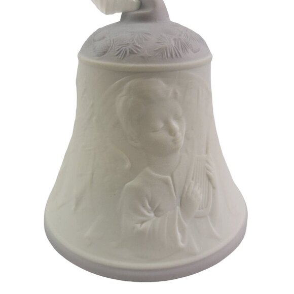 Vintage 1999 Lladro Hand Made Porcelain Bell Music Recital Collectible – Spain - Picture 4 of 16